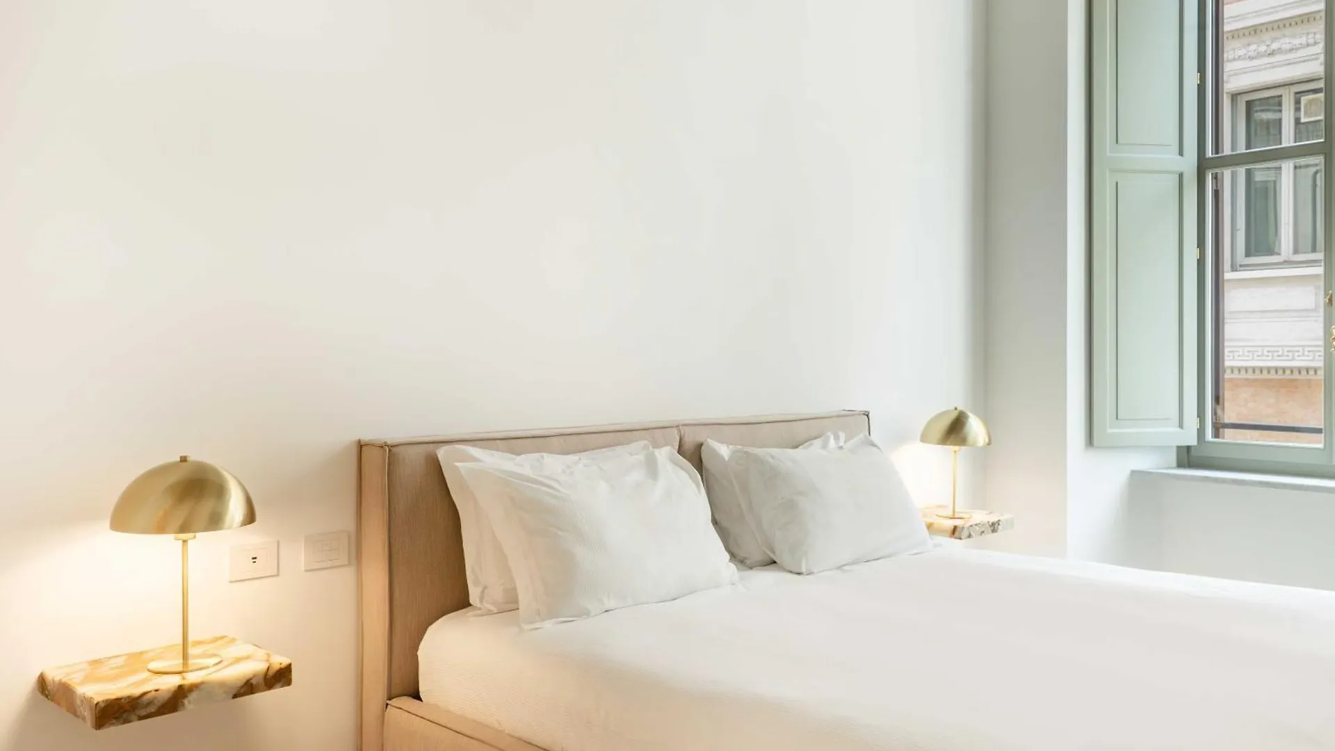 Palazzo Raggi Luxury Accomodation Roma Italia