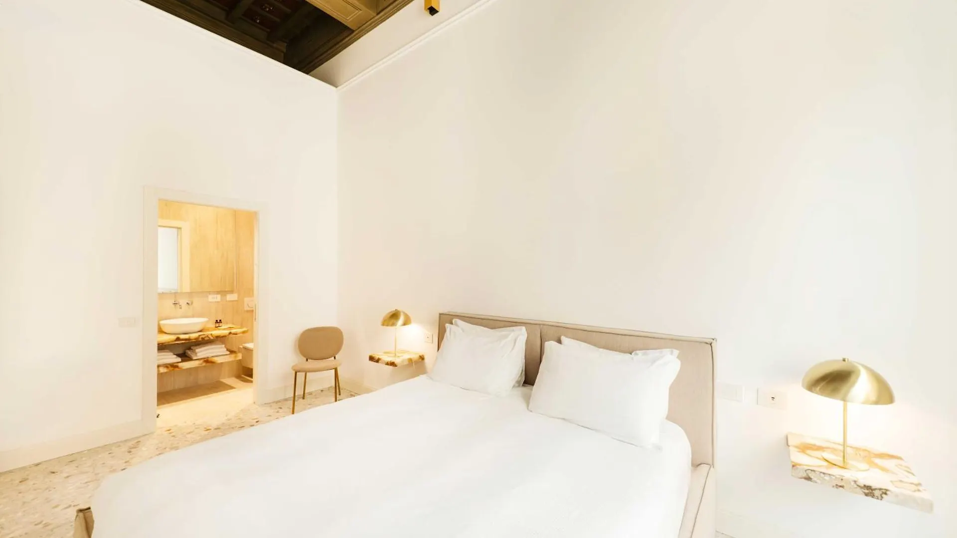 Palazzo Raggi Luxury Accomodation Roma